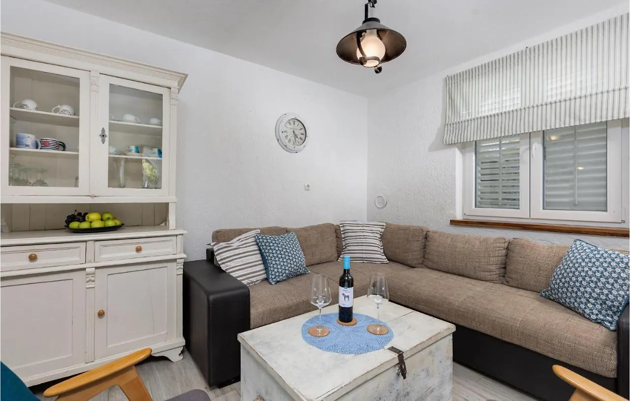 Stunning Home In Pinezici With 4 Bedrooms And Wifi Chorvatsko
