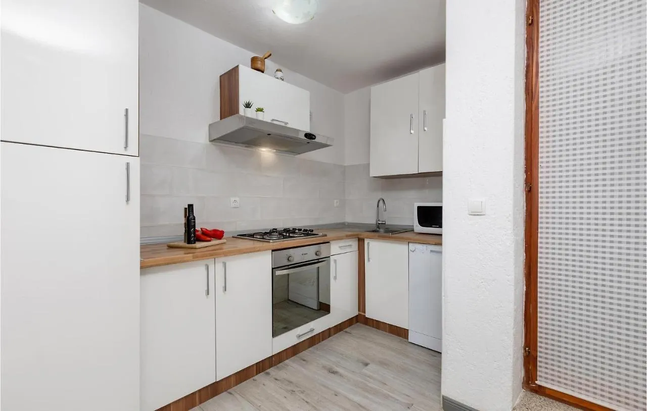 Stunning Home In Pinezici With 4 Bedrooms And Wifi Holiday home Pinezici (Krk)