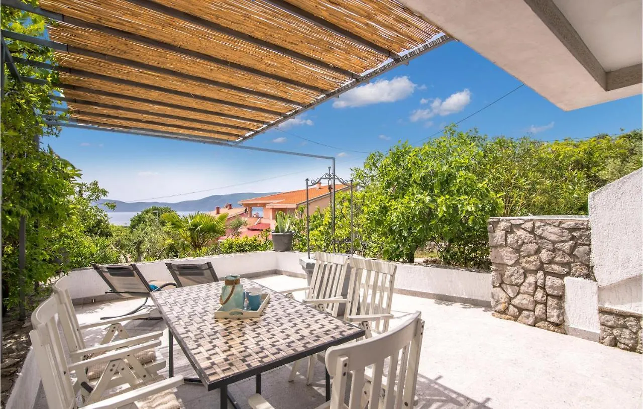 Stunning Home In Pinezici With 4 Bedrooms And Wifi Holiday home