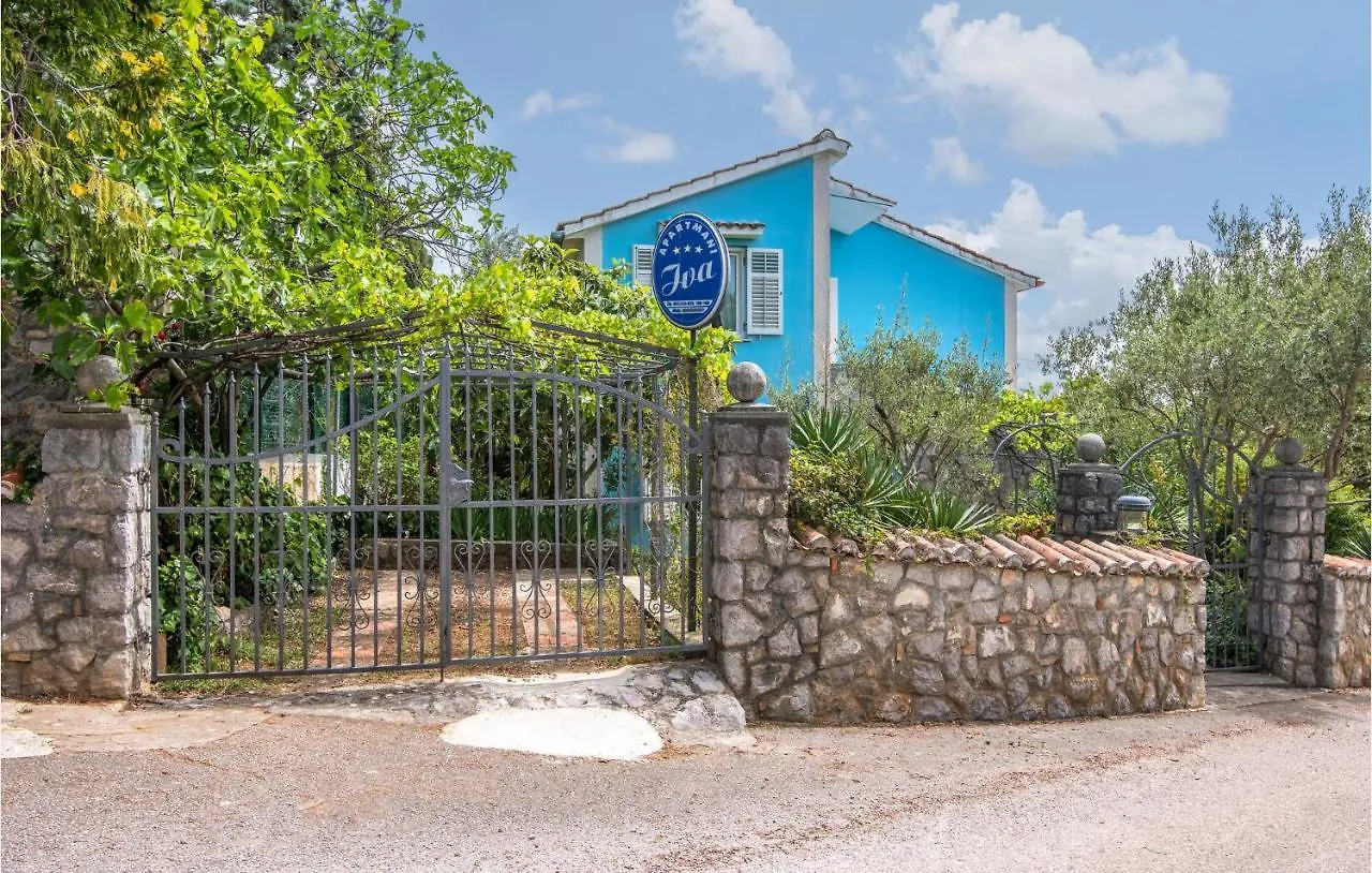 Holiday home Stunning Home In Pinezici With 4 Bedrooms And Wifi